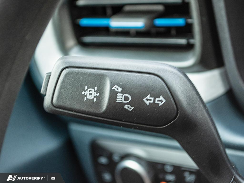 NEW 2026 Ford Maverick XLT - Oxford White Exterior / NAVY PIER/ASPEN GREY, UNIQUE CLOTH FRONT BUCKET SEATS Interior - $44,069 - Stock #D60705 - VIN 3FTTW8J34TRB18902 - Photo 16