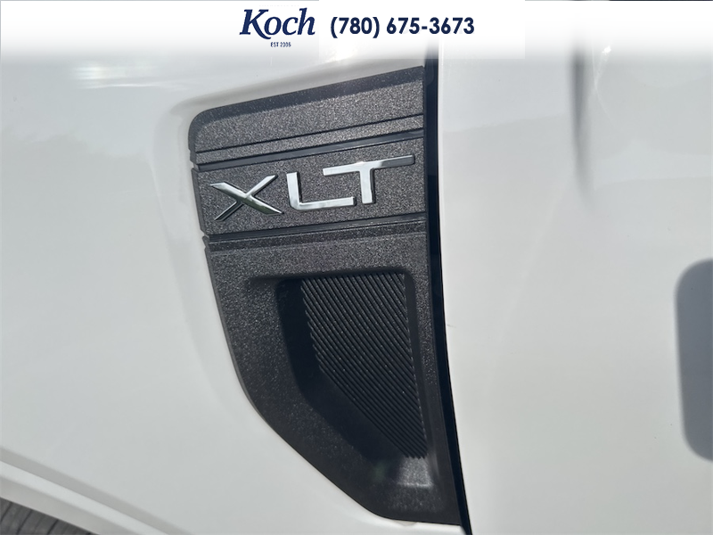 NEW 2026 Ford Maverick XLT - Oxford White Exterior / NAVY PIER/ASPEN GREY, UNIQUE CLOTH FRONT BUCKET SEATS Interior - $46,290 - Stock #A26236 - VIN 3FTTW8JA5TRB27011 - Photo 34