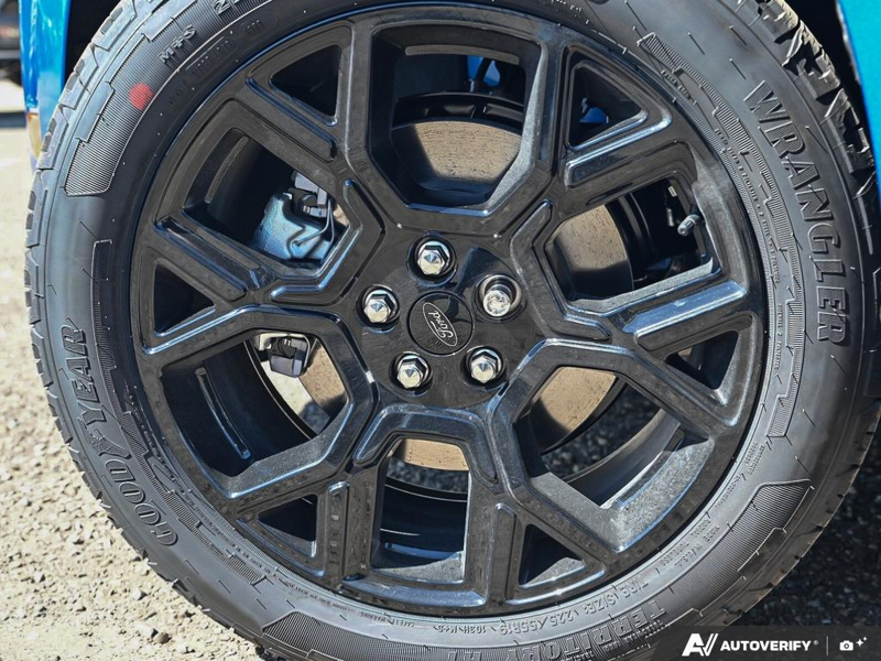 NEW 2026 Ford Maverick Lariat - Velocity Blue Metallic Exterior / BLACK ONYX, ACTIVEX TRIMMED HEATED FRONT BUCKET SEATS Interior - $50,123 - Stock #E60973 - VIN 3FTTW8SA2TRB27708 - Photo 6