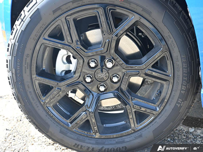 NEW 2026 Ford Maverick Lobo High - Velocity Blue Metallic Exterior / BLACK ONYX Interior - $49,894 - Stock #E61021 - VIN 3FTCW8PA1TRB42869 - Photo 6