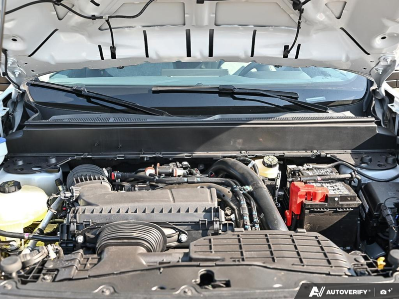 NEW 2026 Ford Maverick XLT - Space White Metallic Exterior / NAVY PIER Interior - $43,641 - Stock #E60840 - VIN 3FTTW8JA8TRB22014 - Photo 8