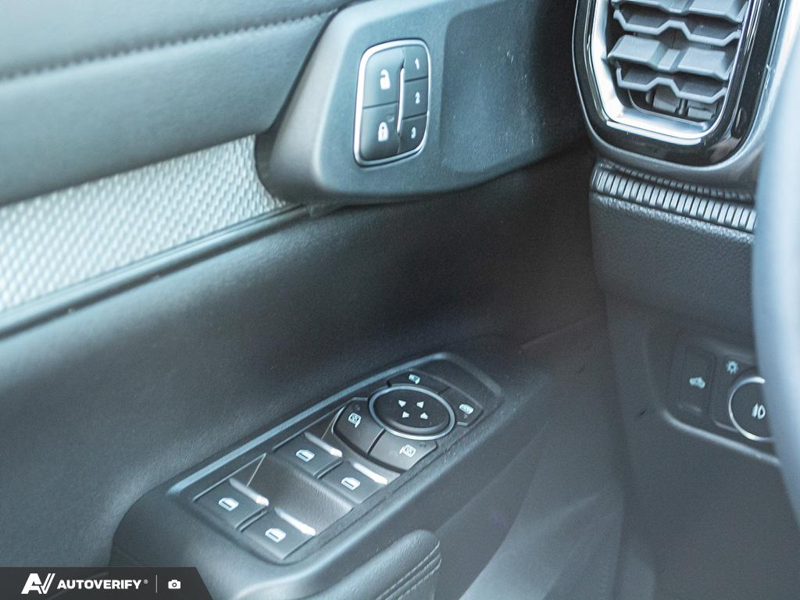 NEW 2026 Ford Ranger LARIAT - Velocity Blue Metallic Exterior / EBONY ACTIVEX TRIMMED Interior - $58,581 - Stock #D60570 - VIN 1FTER4KH0TLE23136 - Photo 17