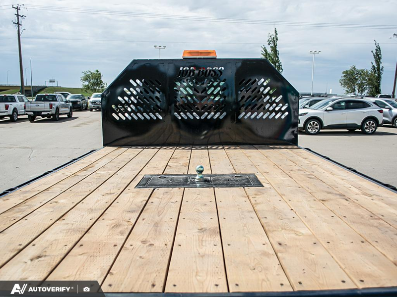 NEW 2026 Ford Super Duty F-550 DRW XLT - Oxford White Exterior / MEDIUM DARK SLATE, CLOTH 40/20/40 FRONT BENCH SEAT Interior - $113,999 - Stock #D60564 - VIN 1FD0W5HT2TEE30724 - Photo 11