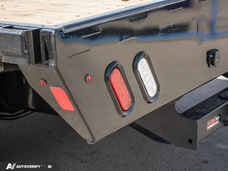 NEW 2026 Ford Super Duty F-550 DRW XLT - Oxford White Exterior / MEDIUM DARK SLATE, CLOTH 40/20/40 FRONT BENCH SEAT Interior - $113,999 - Stock #D60564 - VIN 1FD0W5HT2TEE30724 - Photo 12