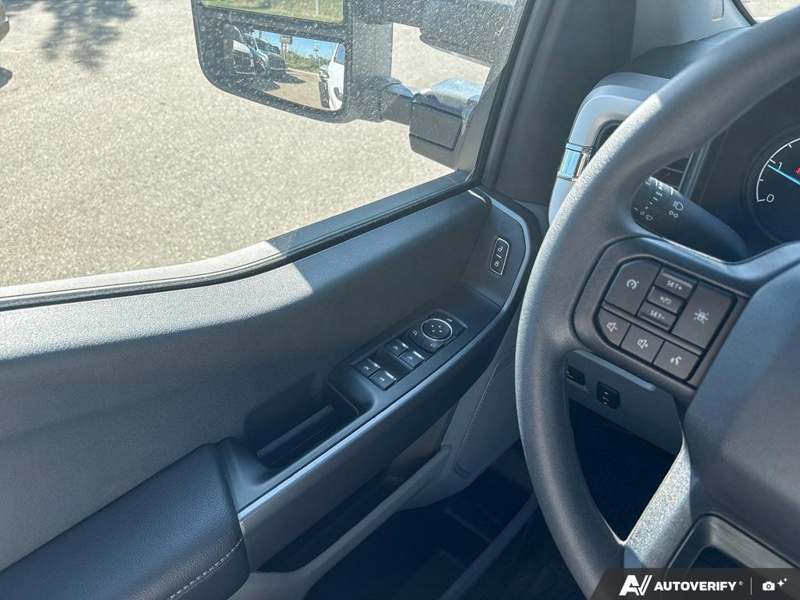 USED 2026 Ford Super Duty F-550 DRW XLT - Oxford White Exterior / MEDIUM DARK SLATE CLOTH Interior - $89,998 - Stock #EP4753 - VIN 1FD0W5HT6TEC08851 - Photo 17