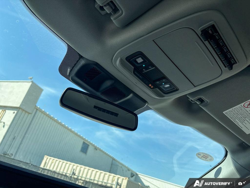 USED 2026 Ford Super Duty F-550 DRW XLT - Oxford White Exterior / MEDIUM DARK SLATE CLOTH Interior - $89,998 - Stock #EP4753 - VIN 1FD0W5HT6TEC08851 - Photo 21