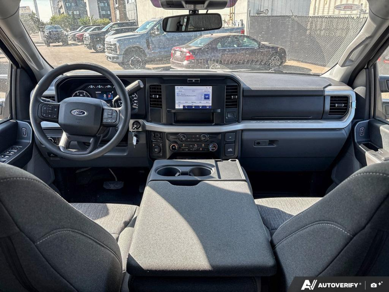 USED 2026 Ford Super Duty F-550 DRW XLT - Oxford White Exterior / MEDIUM DARK SLATE CLOTH Interior - $89,998 - Stock #EP4753 - VIN 1FD0W5HT6TEC08851 - Photo 24