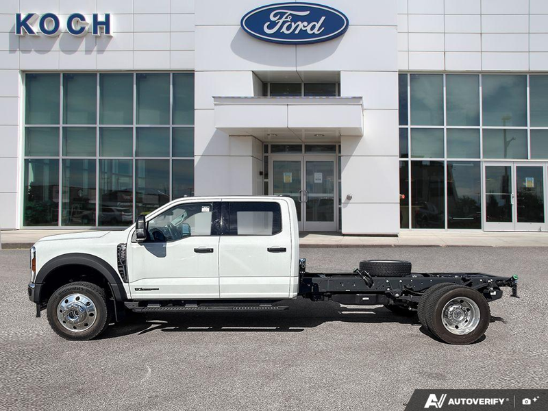 USED 2026 Ford Super Duty F-550 DRW XLT - Oxford White Exterior / MEDIUM DARK SLATE CLOTH Interior - $89,998 - Stock #EP4753 - VIN 1FD0W5HT6TEC08851 - Photo 3