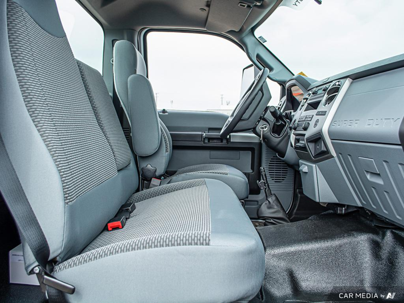 NEW 2026 Ford Super Duty F-750 Reg Cab - Oxford White Exterior / STEEL GRAY CLOTH Interior - $119,946 - Stock #E60003 - VIN 1FDPF7DX4TDF00667 - Photo 25