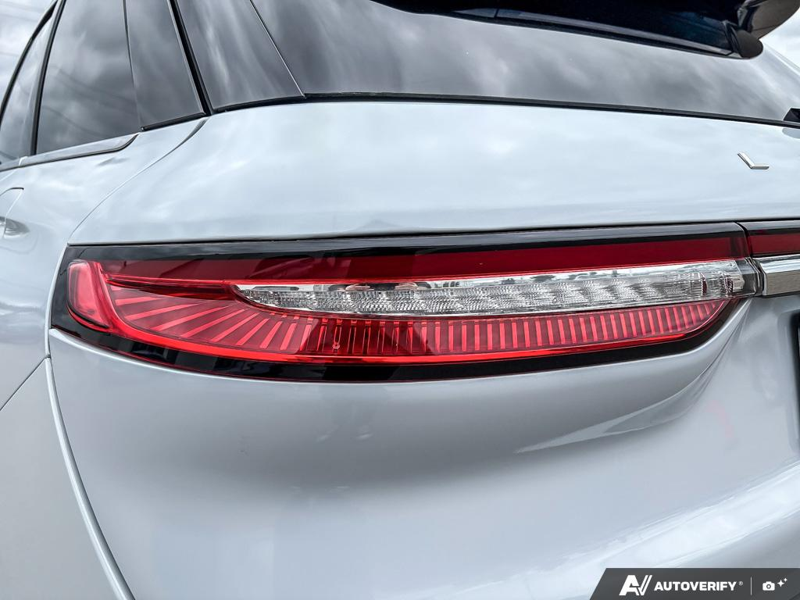 USED 2026 Lincoln Corsair Reserve - Crystal White Tricoat Exterior - $61,937 - Stock #EP4715 - VIN 5LMCJ2DA0TUL00085 - Photo 11