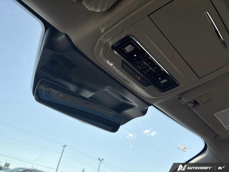 USED 2026 Lincoln Corsair Reserve - Infinite Black Metallic Clearcoat Exterior / LIGHT SMOKED TRUFFLE, PREMIUM LEATHER-TRIMMED HEATED/VENTILATED Interior - $58,950 - Stock #EP4741 - VIN 5LMCJ2DA7TUL00083 - Photo 21