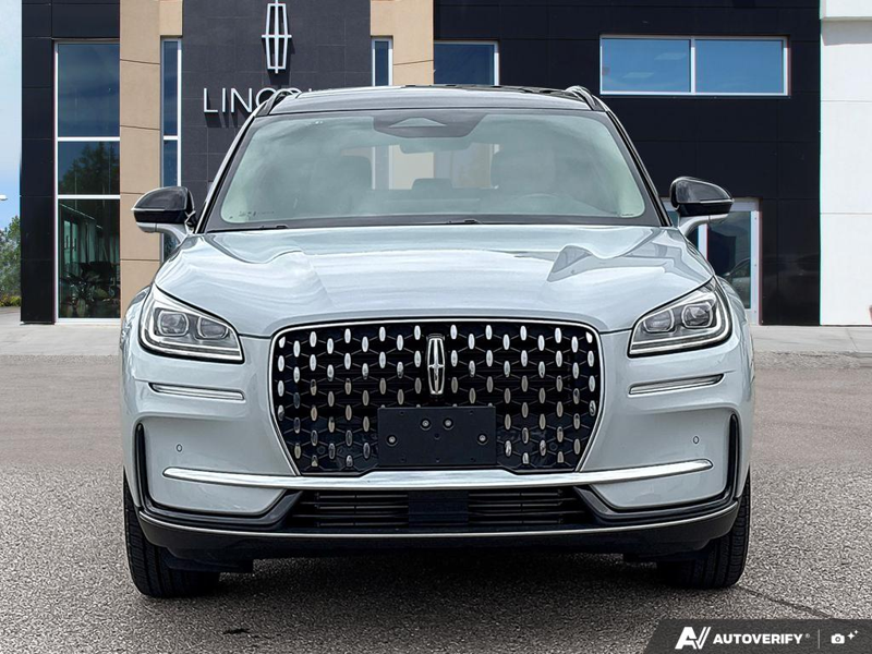 USED 2026 Lincoln Corsair Reserve - Crystal White Tricoat Exterior - $61,937 - Stock #EP4715 - VIN 5LMCJ2DA0TUL00085 - Photo 2