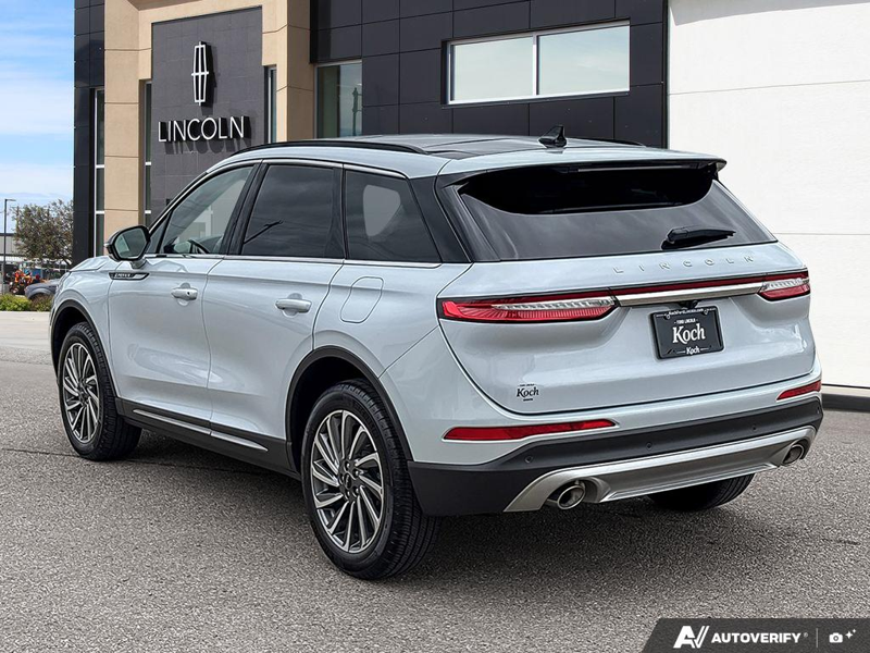 USED 2026 Lincoln Corsair Reserve - Crystal White Tricoat Exterior - $61,937 - Stock #EP4715 - VIN 5LMCJ2DA0TUL00085 - Photo 4