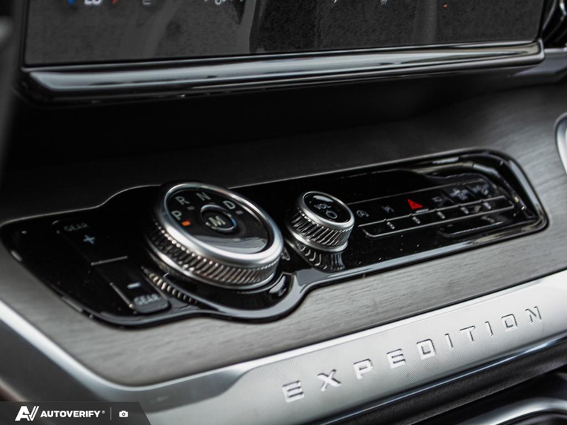 NEW 2027 Ford Expedition Platinum Max - Blue Ember Metallic Exterior / SALT CRYSTAL GREY, LEATHER-TRIMMED HEATED & VENTILATED FRONT CAP Interior - $114,369 - Stock #D70000 - VIN 1FMJK1M81VEA00793 - Photo 19